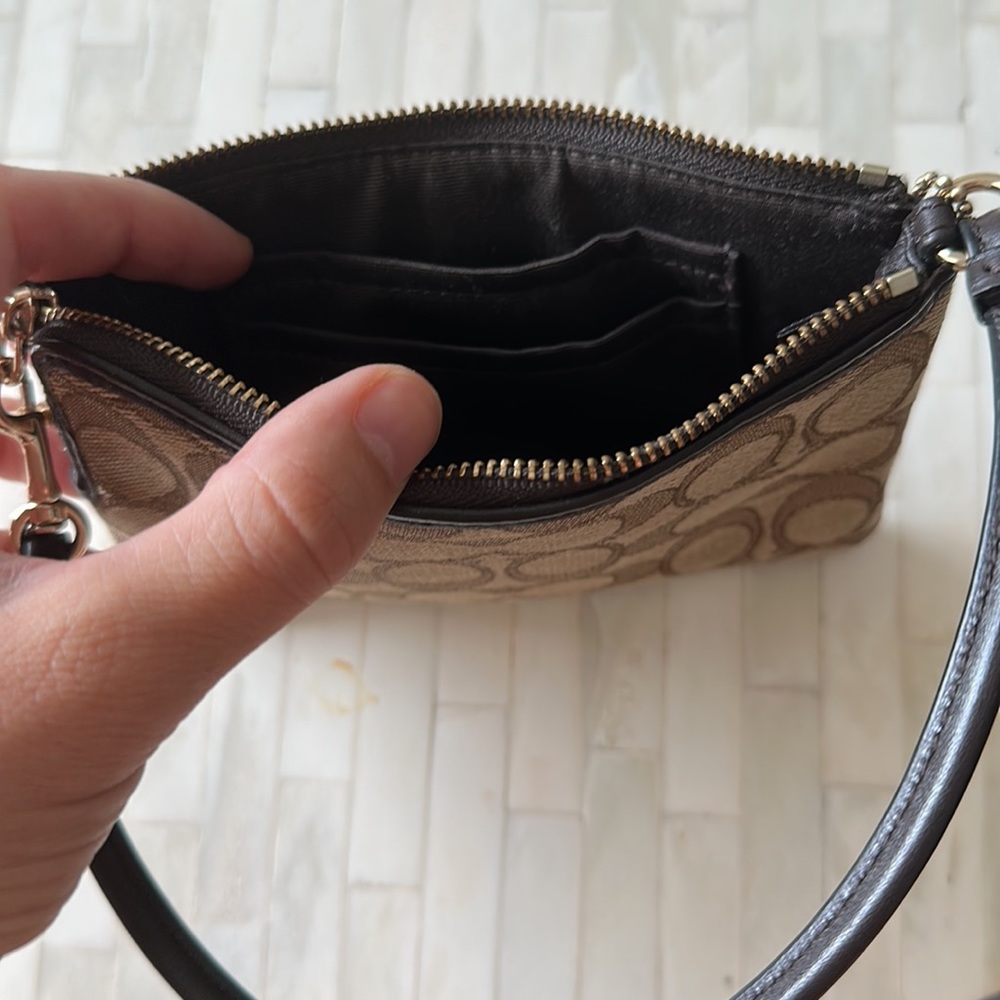 Signature C Coach Wristlet Barely Used - image 2